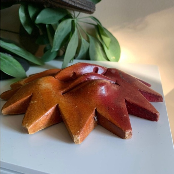 Vintage Wooden Sun Face - Picture 5 of 5